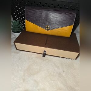 Authentic Louis Vuitton Long Portefeuille Sala Epi Wallet